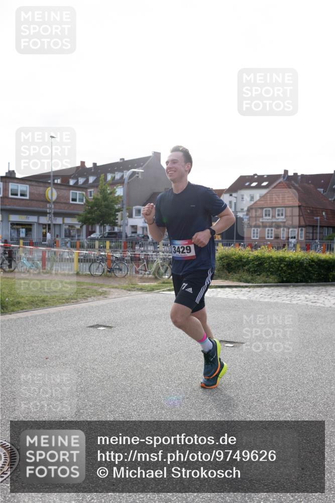 12.06.2026 - Holstenköstenlauf Michael Strokosch http://msf.ph/oto/9749626 12.06.2026 19:51:14 Laufen 3429 meine-sportfotos.de