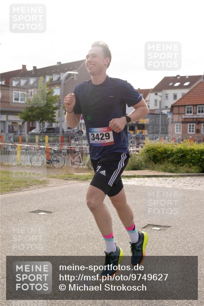 12.06.2026 - Holstenköstenlauf Michael Strokosch http://msf.ph/oto/9749627 12.06.2026 19:51:14 Laufen 3429 meine-sportfotos.de