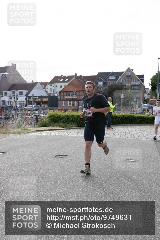 12.06.2026 - Holstenköstenlauf Michael Strokosch http://msf.ph/oto/9749631 12.06.2026 19:51:17 Laufen 3518 meine-sportfotos.de