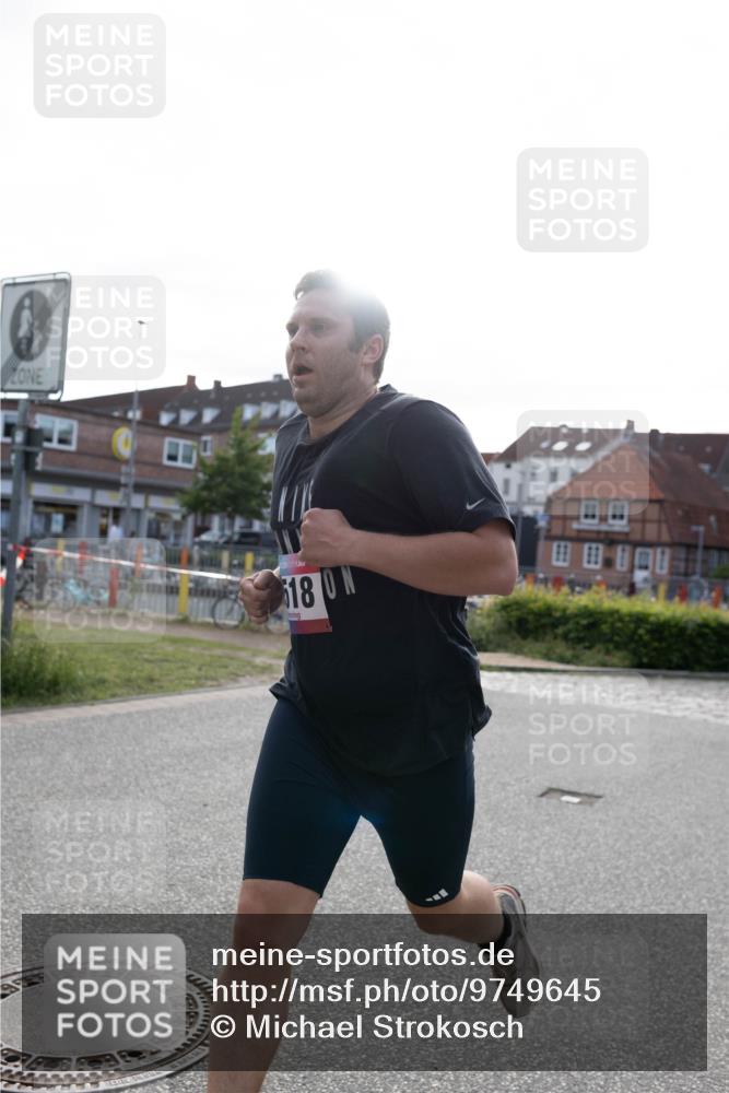 12.06.2026 - Holstenköstenlauf Michael Strokosch http://msf.ph/oto/9749645 12.06.2026 19:51:17 Laufen 18584, 18 meine-sportfotos.de
