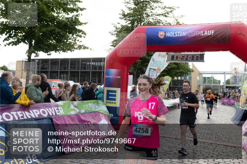 12.06.2026 - Holstenköstenlauf Michael Strokosch http://msf.ph/oto/9749667 12.06.2026 19:54:34 Laufen 17, 4258, 10, 4840 meine-sportfotos.de