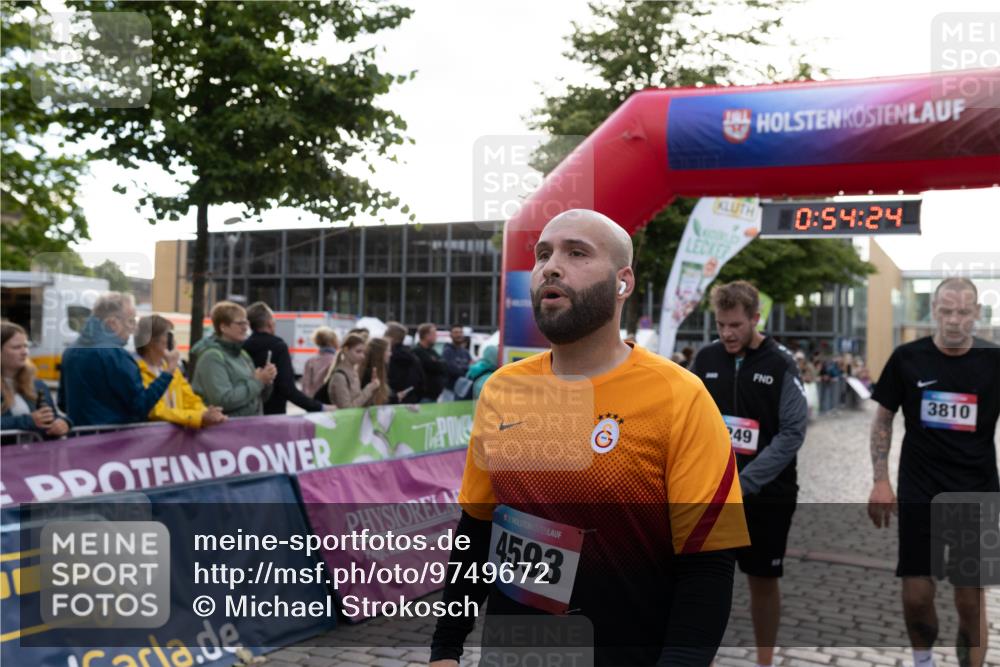 12.06.2026 - Holstenköstenlauf Michael Strokosch http://msf.ph/oto/9749672 12.06.2026 19:54:41 Laufen 35, 4593, 0, 54, 24, 49, 3810 meine-sportfotos.de
