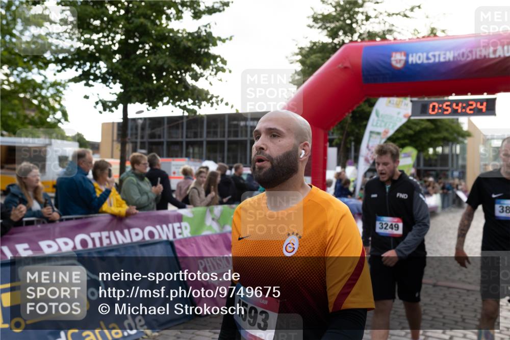12.06.2026 - Holstenköstenlauf Michael Strokosch http://msf.ph/oto/9749675 12.06.2026 19:54:41 Laufen 4593, 0, 54, 24, 3249, 38 meine-sportfotos.de