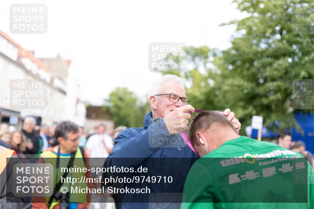 12.06.2026 - Holstenköstenlauf Michael Strokosch http://msf.ph/oto/9749710 12.06.2026 19:55:22 Laufen  meine-sportfotos.de