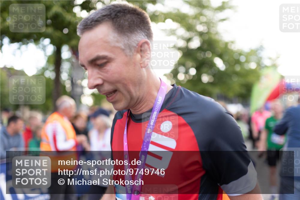 12.06.2026 - Holstenköstenlauf Michael Strokosch http://msf.ph/oto/9749746 12.06.2026 19:56:12 Laufen 36, 36, 36, 090, 000000 meine-sportfotos.de