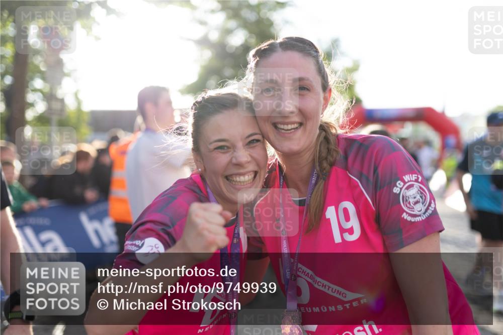 12.06.2026 - Holstenköstenlauf Michael Strokosch http://msf.ph/oto/9749939 12.06.2026 19:59:43 Laufen 100, 36, 36, 19 meine-sportfotos.de