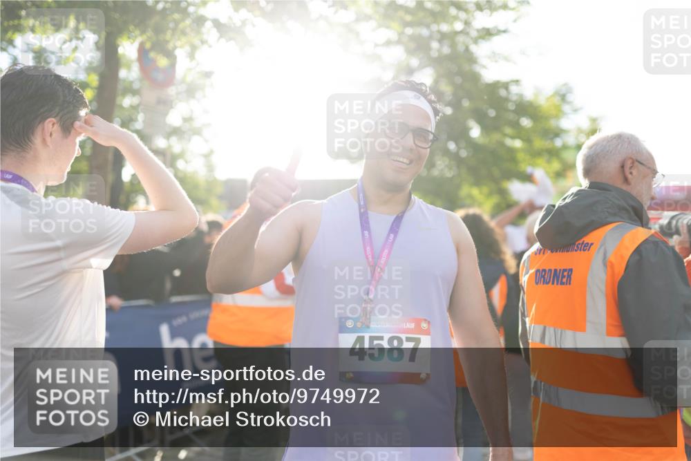 12.06.2026 - Holstenköstenlauf Michael Strokosch http://msf.ph/oto/9749972 12.06.2026 20:00:10 Laufen 4587 meine-sportfotos.de