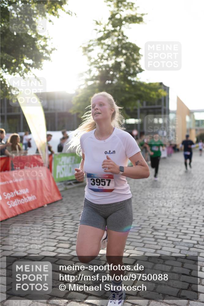 12.06.2026 - Holstenköstenlauf Michael Strokosch http://msf.ph/oto/9750088 12.06.2026 20:04:32 Laufen 3957 meine-sportfotos.de