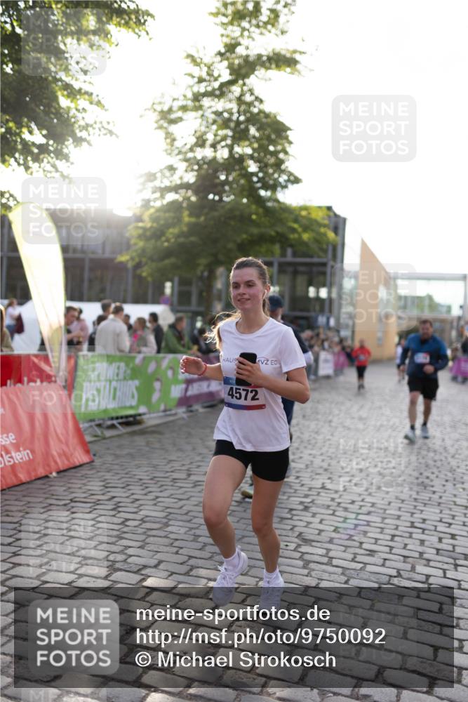 12.06.2026 - Holstenköstenlauf Michael Strokosch http://msf.ph/oto/9750092 12.06.2026 20:04:35 Laufen 4572 meine-sportfotos.de