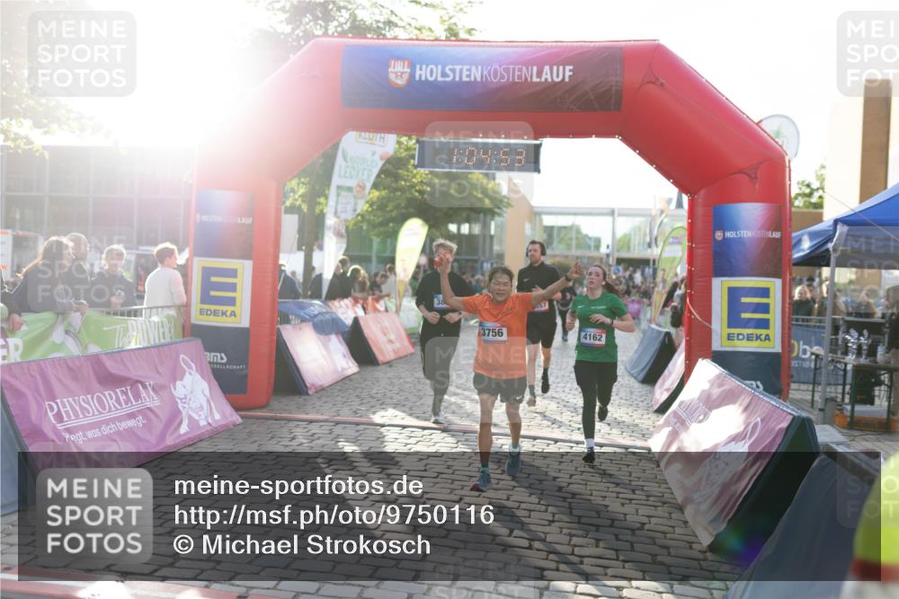 12.06.2026 - Holstenköstenlauf Michael Strokosch http://msf.ph/oto/9750116 12.06.2026 20:05:09 Laufen 1, 04, 53, 3756, 4162, 24 meine-sportfotos.de