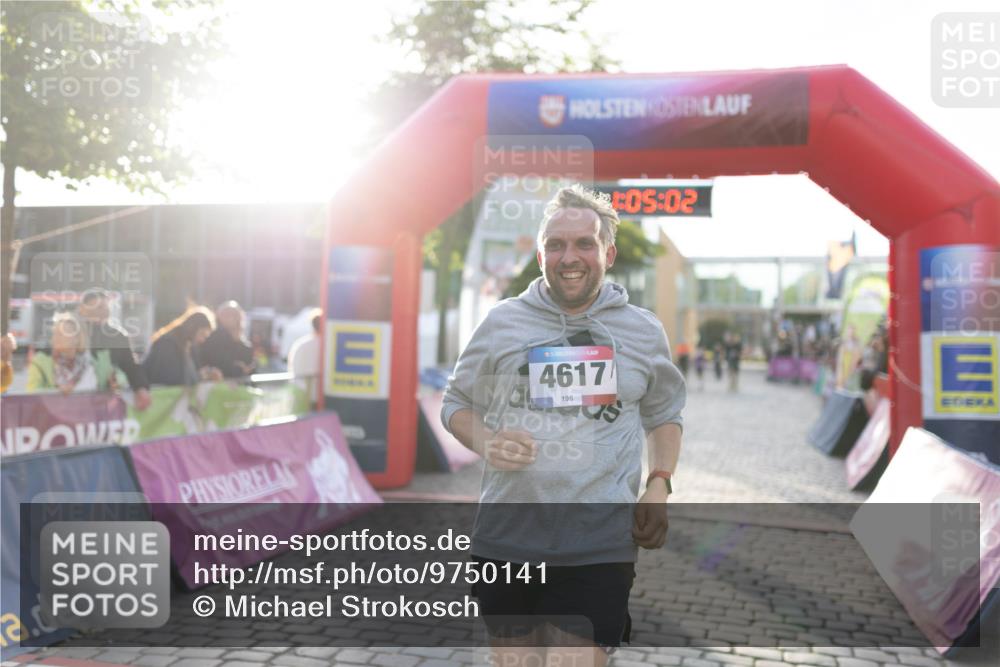 12.06.2026 - Holstenköstenlauf Michael Strokosch http://msf.ph/oto/9750141 12.06.2026 20:05:19 Laufen 05, 02, 4617, 196 meine-sportfotos.de