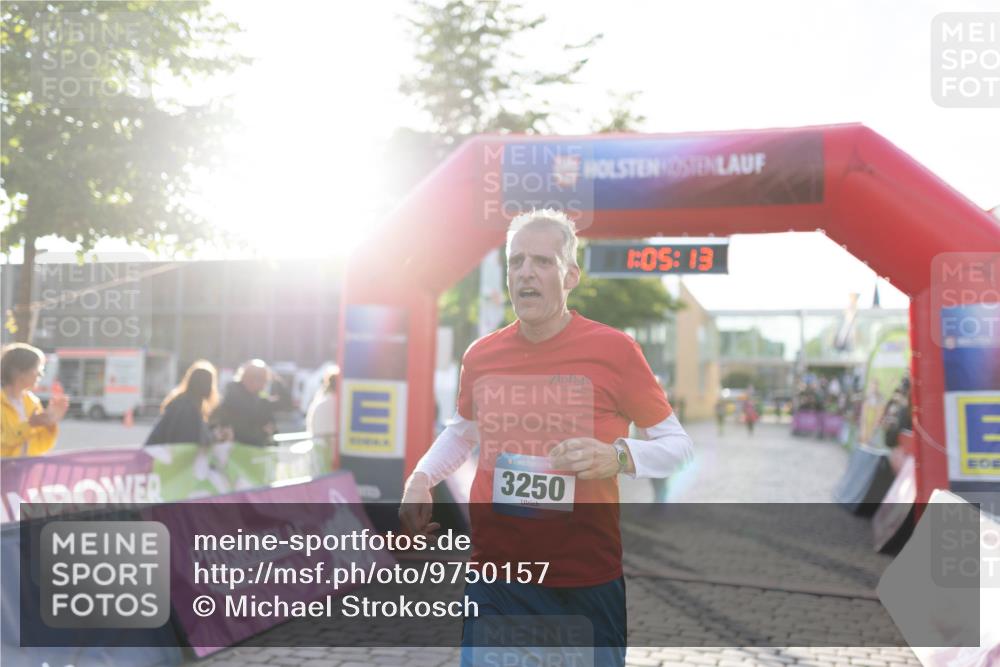 12.06.2026 - Holstenköstenlauf Michael Strokosch http://msf.ph/oto/9750157 12.06.2026 20:05:29 Laufen 36, 3250, 19 meine-sportfotos.de