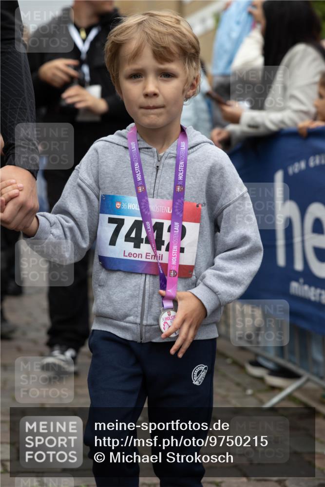 12.06.2026 - Holstenköstenlauf Michael Strokosch http://msf.ph/oto/9750215 12.06.2026 15:03:01 Laufen 36, 36, 36, 36, 7442, 36 meine-sportfotos.de