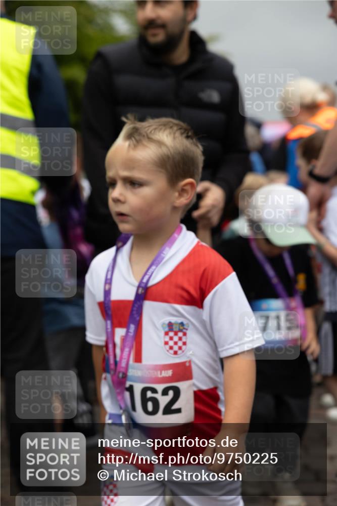 12.06.2026 - Holstenköstenlauf Michael Strokosch http://msf.ph/oto/9750225 12.06.2026 15:03:15 Laufen 162, 715 meine-sportfotos.de
