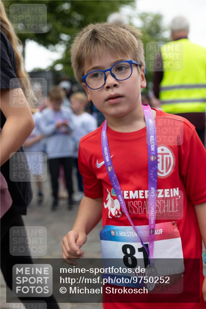 12.06.2026 - Holstenköstenlauf Michael Strokosch http://msf.ph/oto/9750252 12.06.2026 15:38:02 Laufen 36, 36, 36, 36, 81 meine-sportfotos.de