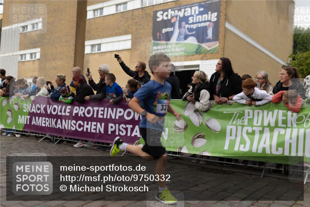 12.06.2026 - Holstenköstenlauf Michael Strokosch http://msf.ph/oto/9750332 12.06.2026 16:06:55 Laufen 25, 26, 32 meine-sportfotos.de