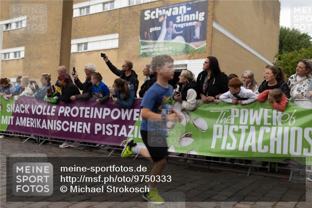 12.06.2026 - Holstenköstenlauf Michael Strokosch http://msf.ph/oto/9750333 12.06.2026 16:06:55 Laufen 25, 26, 32 meine-sportfotos.de