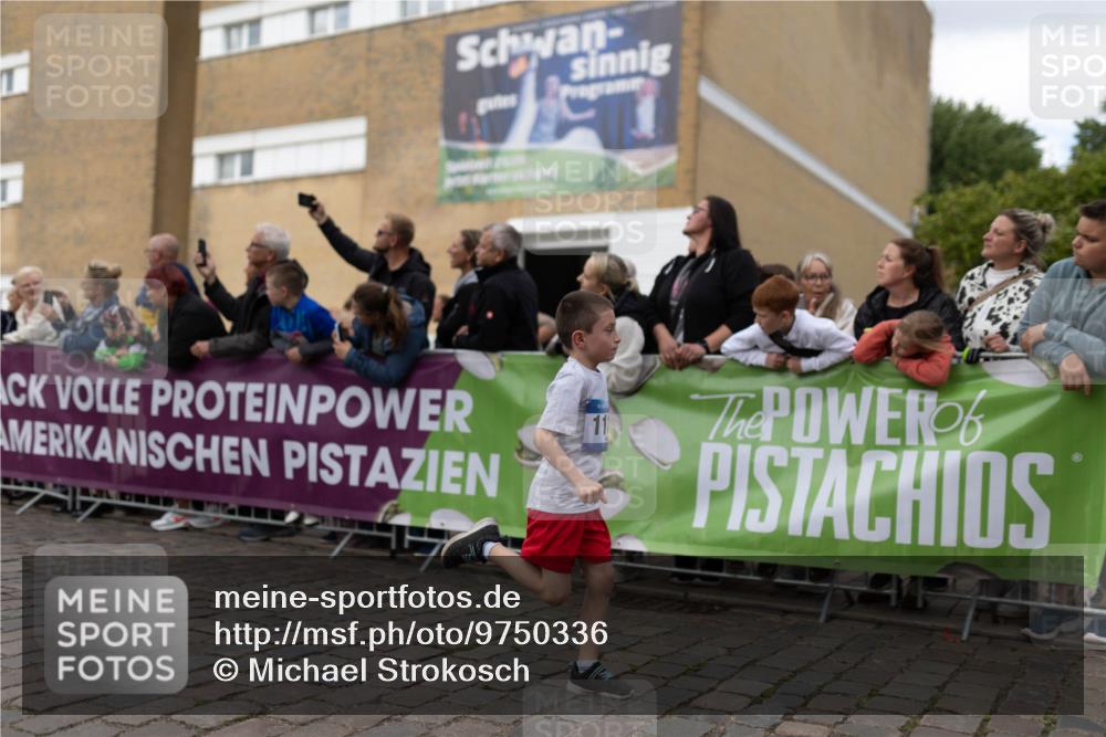 12.06.2026 - Holstenköstenlauf Michael Strokosch http://msf.ph/oto/9750336 12.06.2026 16:06:57 Laufen 11 meine-sportfotos.de