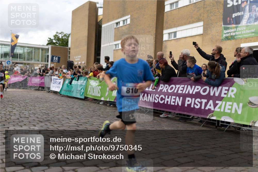12.06.2026 - Holstenköstenlauf Michael Strokosch http://msf.ph/oto/9750345 12.06.2026 16:07:02 Laufen 53, 25, 26, 810 meine-sportfotos.de