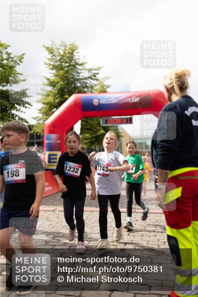 12.06.2026 - Holstenköstenlauf Michael Strokosch http://msf.ph/oto/9750381 12.06.2026 16:08:50 Laufen 198, 1243, 1232, 0, 08, 3 meine-sportfotos.de