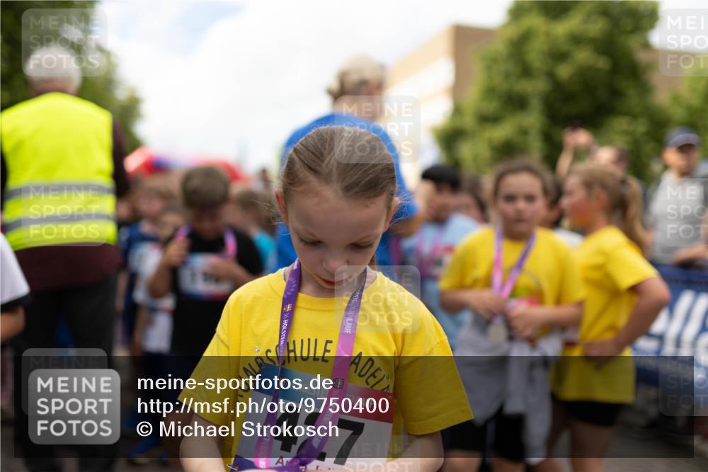 12.06.2026 - Holstenköstenlauf Michael Strokosch http://msf.ph/oto/9750400 12.06.2026 16:09:48 Laufen 36, 36, 36, 427 meine-sportfotos.de