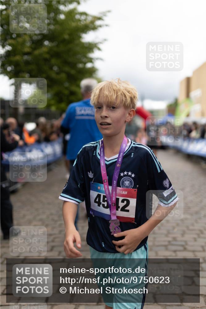 12.06.2026 - Holstenköstenlauf Michael Strokosch http://msf.ph/oto/9750623 12.06.2026 17:54:45 Laufen 36, 36, 36, 45, 42, 10 meine-sportfotos.de