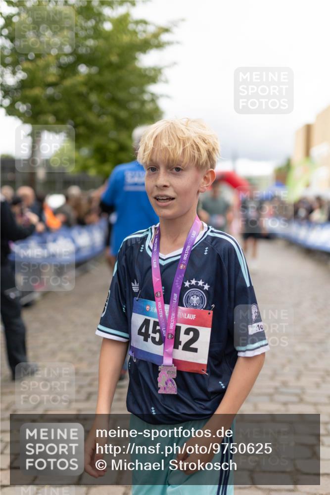 12.06.2026 - Holstenköstenlauf Michael Strokosch http://msf.ph/oto/9750625 12.06.2026 17:54:45 Laufen 36, 26, 36, 45, 12, 10 meine-sportfotos.de