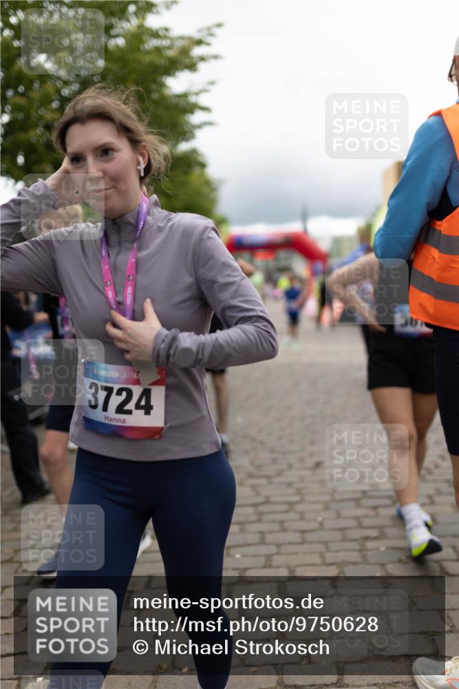 12.06.2026 - Holstenköstenlauf Michael Strokosch http://msf.ph/oto/9750628 12.06.2026 17:54:50 Laufen 3724, 36 meine-sportfotos.de