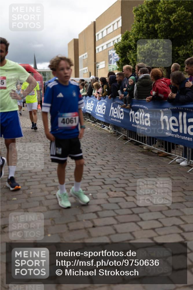 12.06.2026 - Holstenköstenlauf Michael Strokosch http://msf.ph/oto/9750636 12.06.2026 17:54:58 Laufen 5, 634, 4061 meine-sportfotos.de