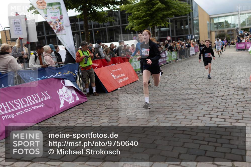 12.06.2026 - Holstenköstenlauf Michael Strokosch http://msf.ph/oto/9750640 12.06.2026 17:55:27 Laufen 19, 00, 10, 3093, 4264 meine-sportfotos.de