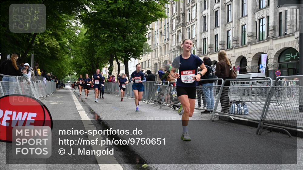 14.06.2026 - REWE Women's Run J. Mangold http://msf.ph/oto/9750651 14.06.2026 10:01:41 Ziel 10177, 10860, 11139, 11162, 11180, 11506, 11511, 11514 meine-sportfotos.de