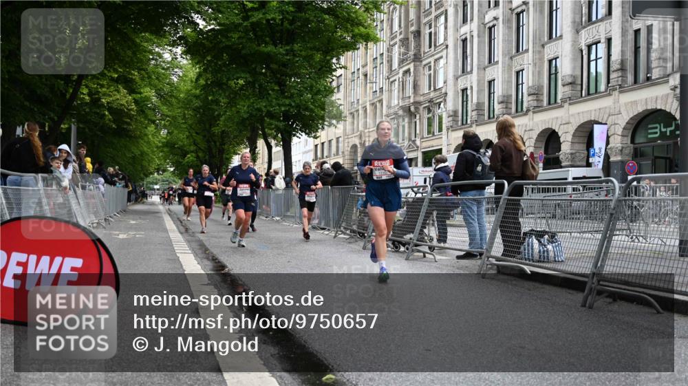 14.06.2026 - REWE Women's Run J. Mangold http://msf.ph/oto/9750657 14.06.2026 10:01:42 Ziel 10177, 10860, 11139, 11162, 11180, 11506, 11511, 11514 meine-sportfotos.de