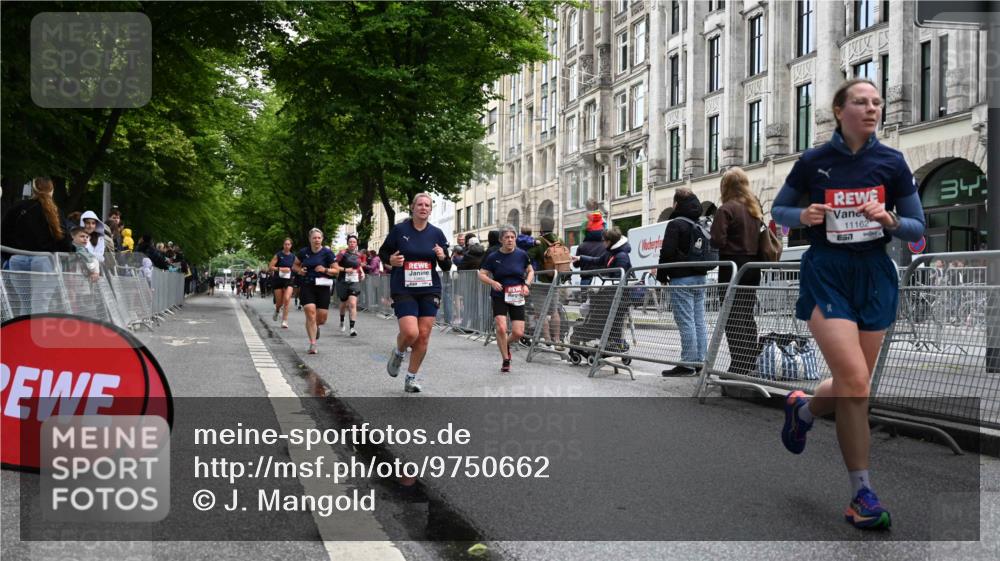 14.06.2026 - REWE Women's Run J. Mangold http://msf.ph/oto/9750662 14.06.2026 10:01:43 Ziel 10177, 10860, 10967, 11162, 11180, 11506, 11511, 11514 meine-sportfotos.de