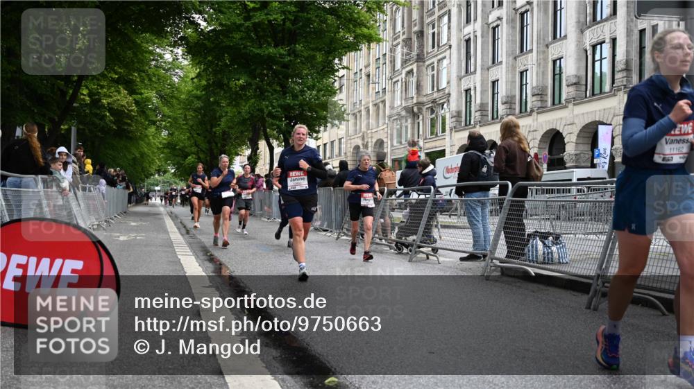 14.06.2026 - REWE Women's Run J. Mangold http://msf.ph/oto/9750663 14.06.2026 10:01:44 Ziel 10132, 10177, 10251, 10860, 10967, 11162, 11180, 11506, 11511, 11514 meine-sportfotos.de