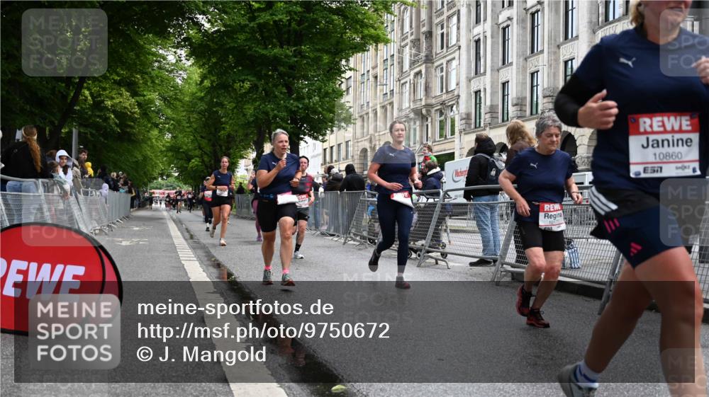 14.06.2026 - REWE Women's Run J. Mangold http://msf.ph/oto/9750672 14.06.2026 10:01:46 Ziel 10132, 10177, 10251, 10340, 10860, 10967, 11162, 11511, 11514 meine-sportfotos.de