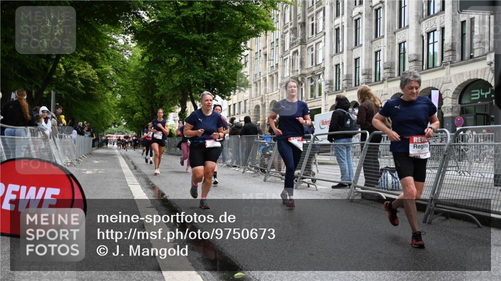 14.06.2026 - REWE Women's Run J. Mangold http://msf.ph/oto/9750673 14.06.2026 10:01:46 Ziel 10132, 10177, 10251, 10340, 10860, 10967, 11162, 11511, 11514 meine-sportfotos.de