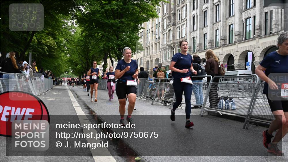14.06.2026 - REWE Women's Run J. Mangold http://msf.ph/oto/9750675 14.06.2026 10:01:46 Ziel 10132, 10177, 10251, 10340, 10860, 10967, 11162, 11511, 11514 meine-sportfotos.de