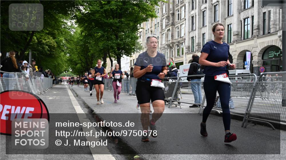 14.06.2026 - REWE Women's Run J. Mangold http://msf.ph/oto/9750678 14.06.2026 10:01:47 Ziel 10132, 10177, 10251, 10340, 10860, 10967, 11162, 11511, 11514 meine-sportfotos.de