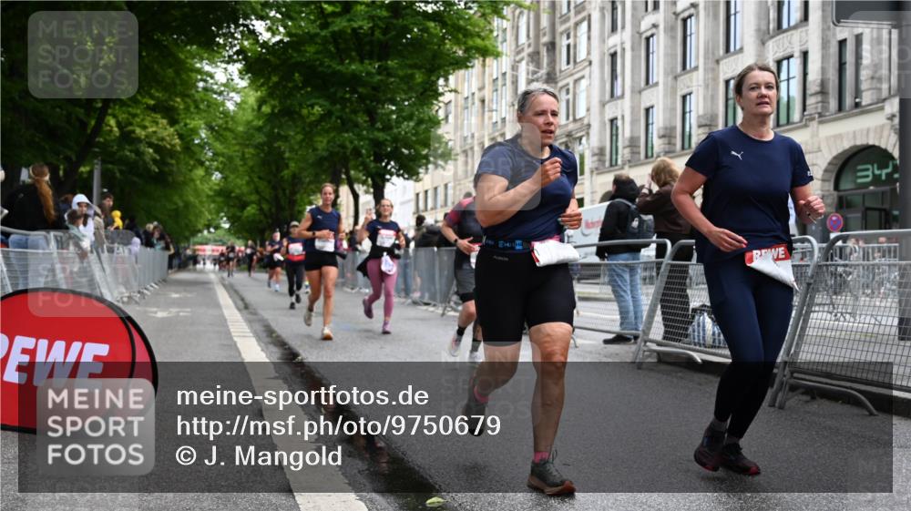 14.06.2026 - REWE Women's Run J. Mangold http://msf.ph/oto/9750679 14.06.2026 10:01:47 Ziel 10132, 10177, 10251, 10340, 10860, 10967, 11162, 11511, 11514 meine-sportfotos.de