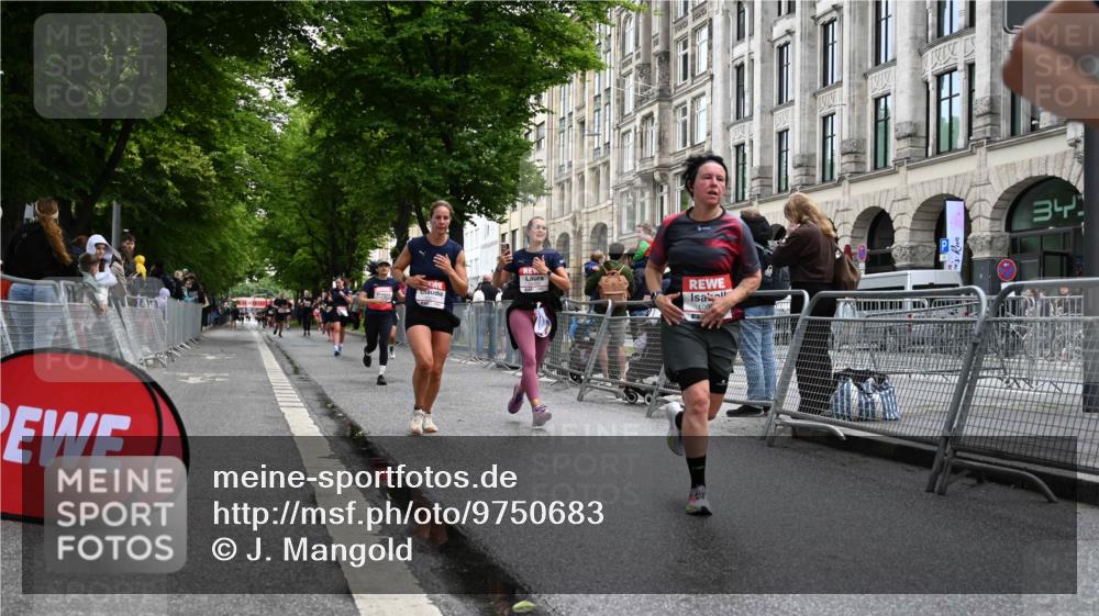 14.06.2026 - REWE Women's Run J. Mangold http://msf.ph/oto/9750683 14.06.2026 10:01:48 Ziel 10132, 10177, 10251, 10340, 10860, 10967, 11511, 11514 meine-sportfotos.de