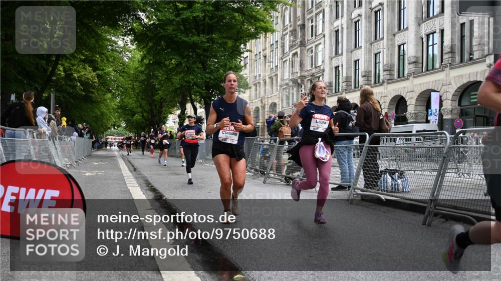 14.06.2026 - REWE Women's Run J. Mangold http://msf.ph/oto/9750688 14.06.2026 10:01:49 Ziel 10132, 10177, 10251, 10340, 10860, 10967, 11511, 11512, 11514 meine-sportfotos.de