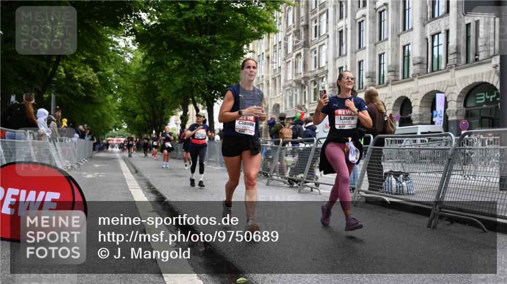 14.06.2026 - REWE Women's Run J. Mangold http://msf.ph/oto/9750689 14.06.2026 10:01:49 Ziel 10132, 10177, 10251, 10340, 10860, 10967, 11511, 11512, 11514 meine-sportfotos.de