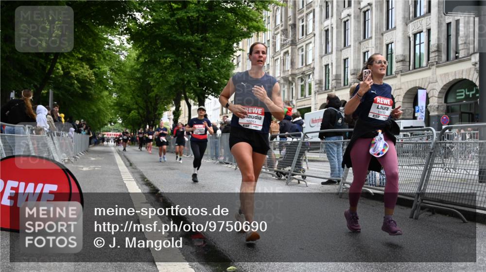 14.06.2026 - REWE Women's Run J. Mangold http://msf.ph/oto/9750690 14.06.2026 10:01:50 Ziel 10132, 10177, 10251, 10340, 10967, 11511, 11512, 11513, 11514 meine-sportfotos.de