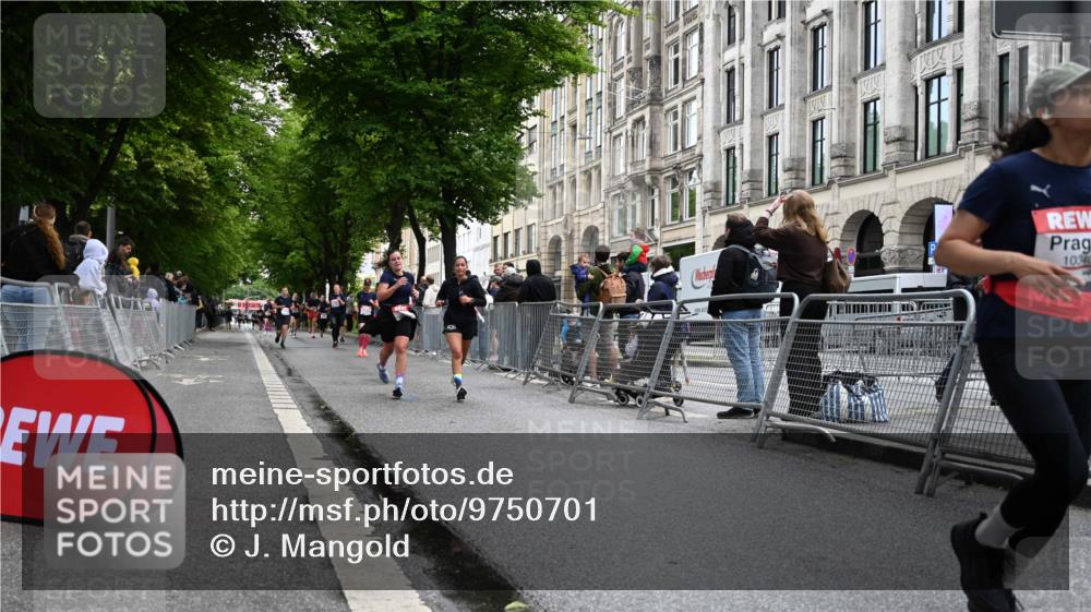 14.06.2026 - REWE Women's Run J. Mangold http://msf.ph/oto/9750701 14.06.2026 10:01:53 Ziel 10132, 10251, 10340, 10967, 11512, 11513 meine-sportfotos.de