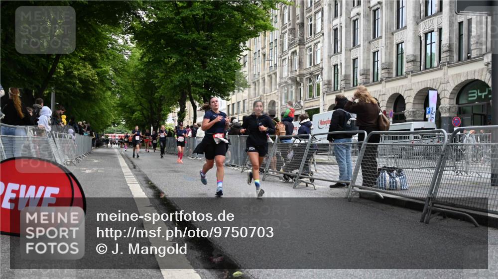 14.06.2026 - REWE Women's Run J. Mangold http://msf.ph/oto/9750703 14.06.2026 10:01:54 Ziel 10132, 10251, 10340, 11512, 11513 meine-sportfotos.de