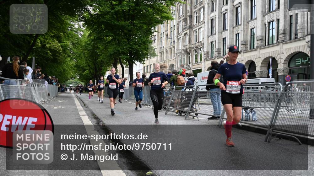 14.06.2026 - REWE Women's Run J. Mangold http://msf.ph/oto/9750711 14.06.2026 10:02:00 Ziel 10622, 10733, 10772, 10904, 11032, 11191, 11329, 11513 meine-sportfotos.de