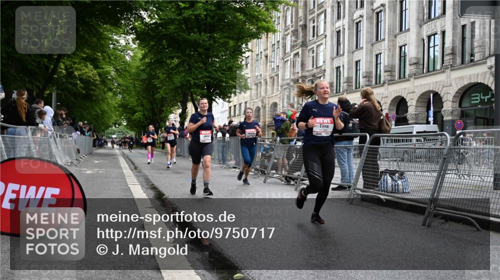 14.06.2026 - REWE Women's Run J. Mangold http://msf.ph/oto/9750717 14.06.2026 10:02:01 Ziel 10622, 10733, 10772, 10904, 10945, 10946, 11032, 11191, 11329 meine-sportfotos.de
