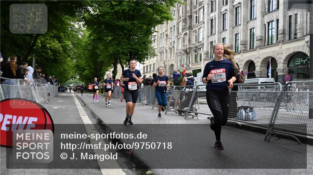 14.06.2026 - REWE Women's Run J. Mangold http://msf.ph/oto/9750718 14.06.2026 10:02:02 Ziel 10622, 10733, 10772, 10904, 10945, 10946, 11032, 11191, 11329 meine-sportfotos.de