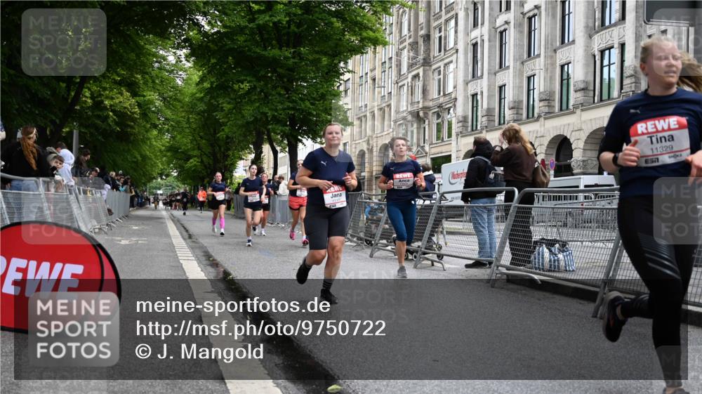 14.06.2026 - REWE Women's Run J. Mangold http://msf.ph/oto/9750722 14.06.2026 10:02:02 Ziel 10622, 10733, 10772, 10904, 10945, 10946, 11032, 11191, 11329 meine-sportfotos.de