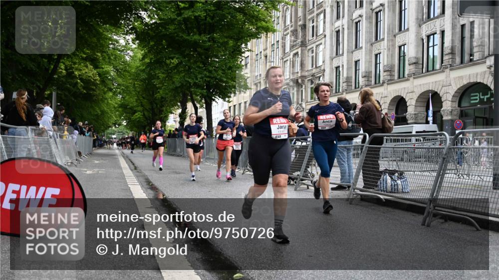 14.06.2026 - REWE Women's Run J. Mangold http://msf.ph/oto/9750726 14.06.2026 10:02:03 Ziel 10622, 10733, 10772, 10904, 10945, 10946, 11032, 11191, 11329 meine-sportfotos.de